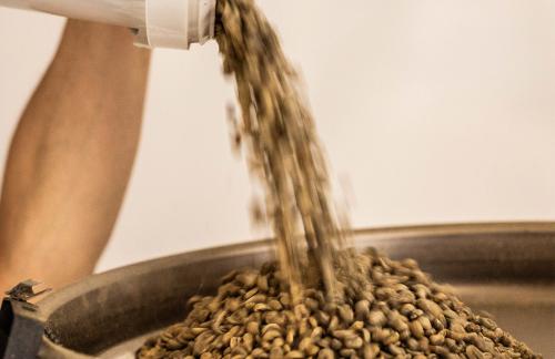 Сеты свежеобжаренного зернового/молотого кофе от 79р от "FORNAX Coffee Roasters"